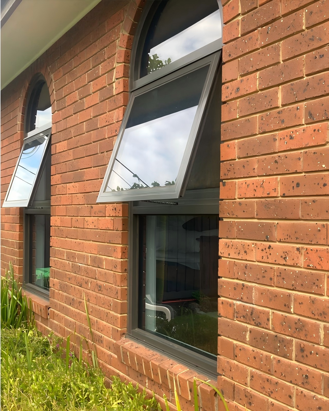 Australian single hung window1