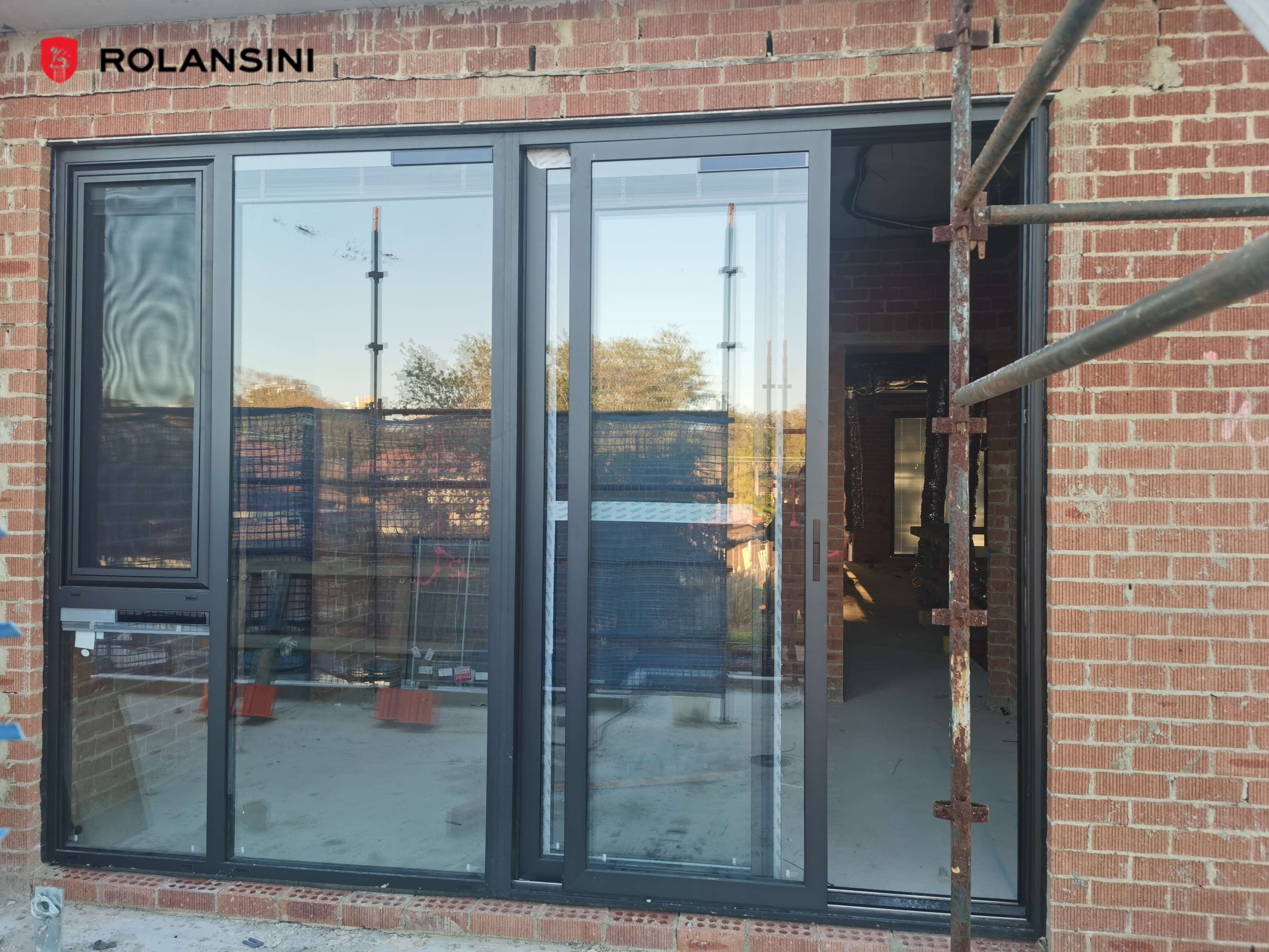 aluminum tilt-and-turn window aluminum tilt-and-turn window