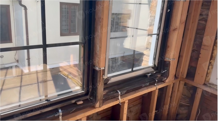hand-crank window (4) hand-crank window (4)