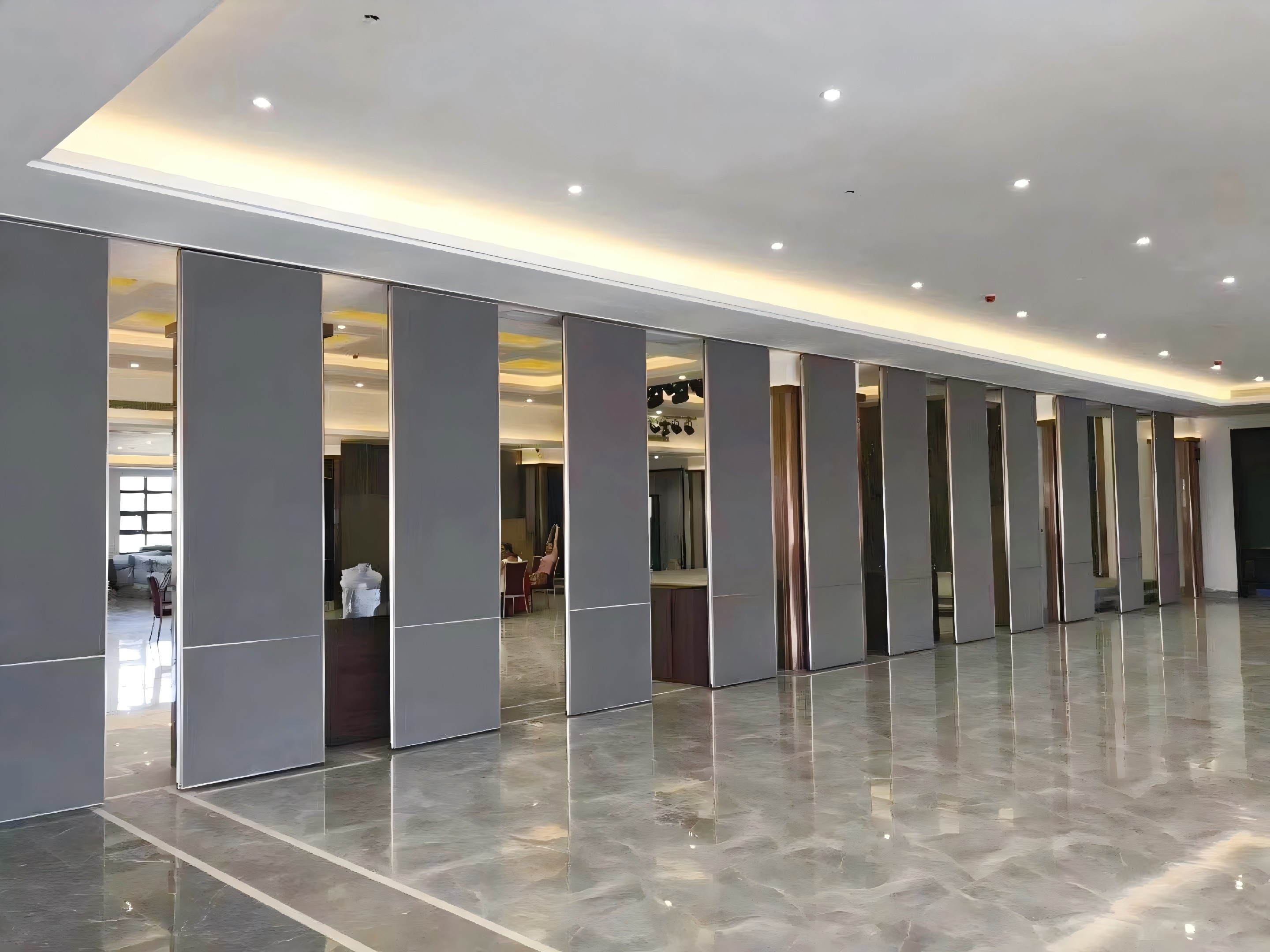 Movable glass partition1 (2) Movable glass partition1 (2)