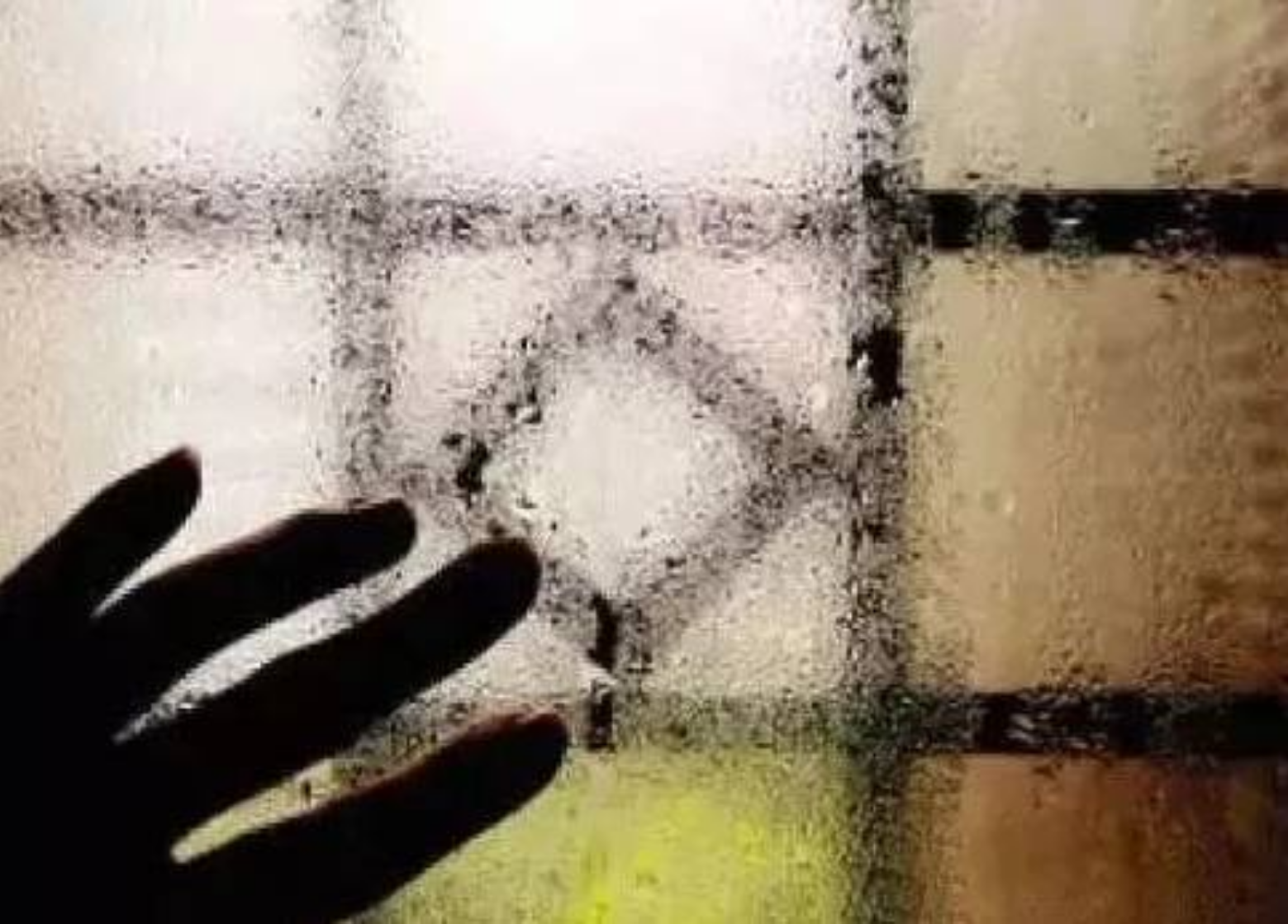 Why Does Condensation Form on Aluminum Window and Door Glass? Solutions Inside!"