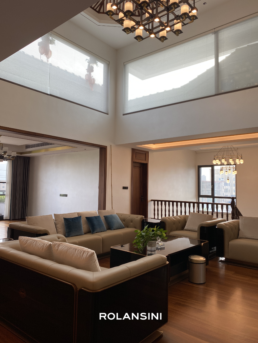 floor-to-ceiling aluminum windows