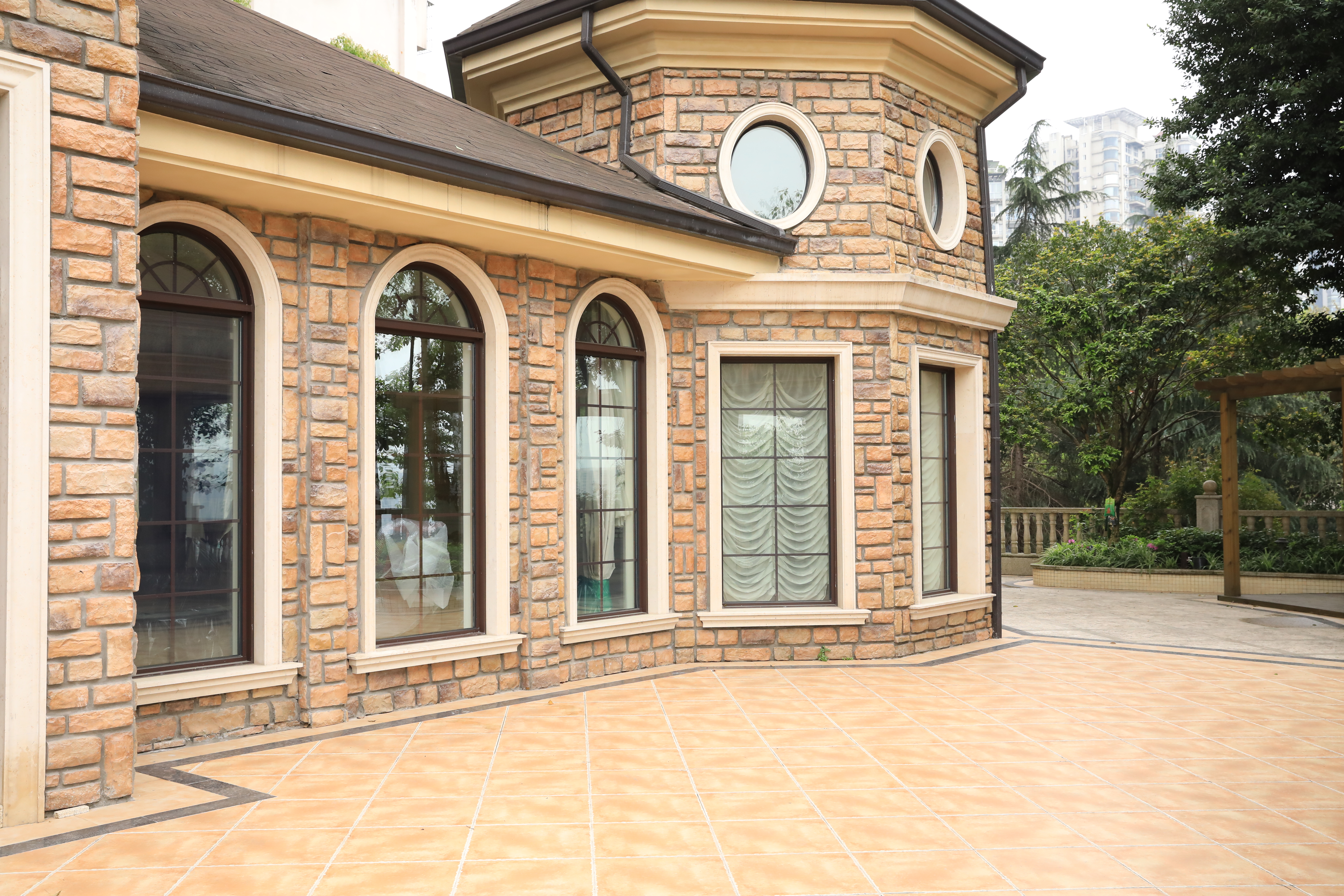 Aluminium Fixed Picture Windows: Bringing More Light to Australian Building