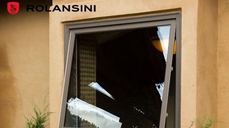 R7awningmain1_659_370.png