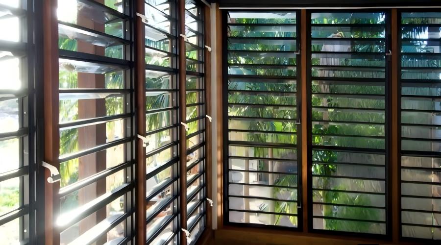 Aluminum louver window 